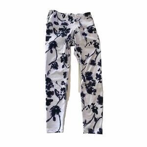 APANA Women's Leggings XS Abstract Floral‎ High Waist Capri